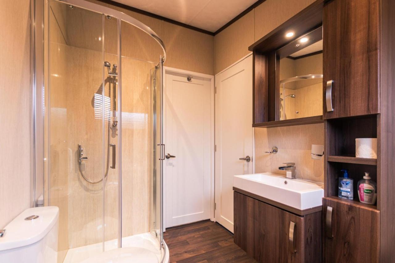 Sutton With Hot Tub Alojamento de Turismo Selvagem